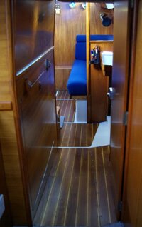 Aft Cabin Companionway_504x800.jpg